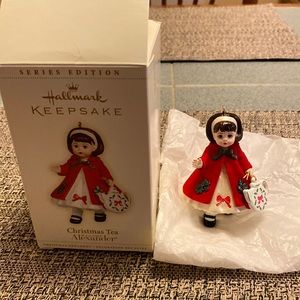Madame Alexander Christmas Tree Hallmark Ornament 2006